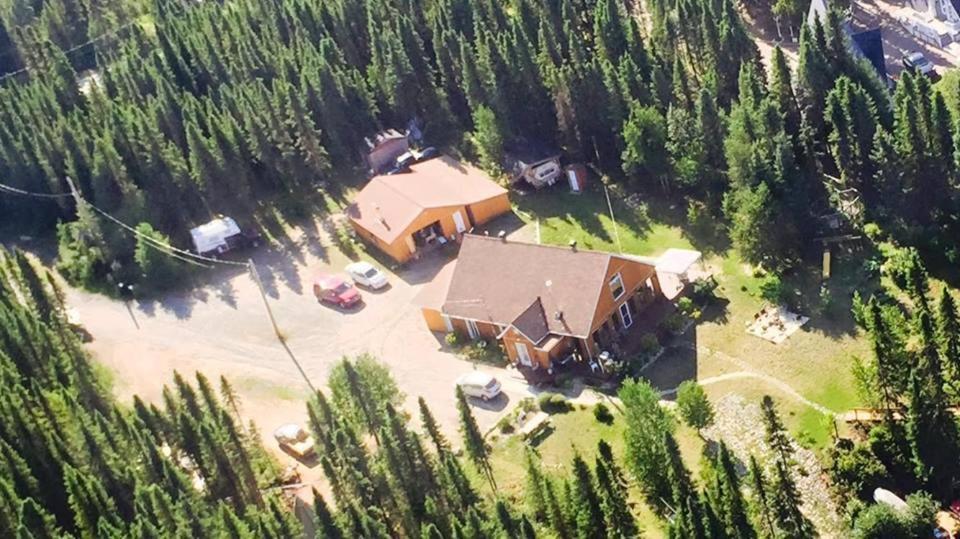 Bed and Breakfast Gite De La Riviere Chibougamau Exterior foto